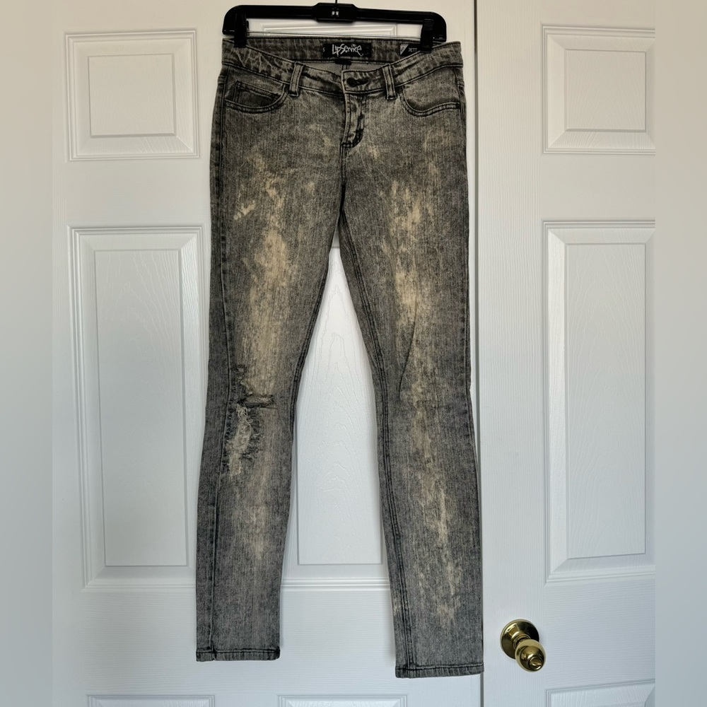 Grey Distressed Skinny Jean